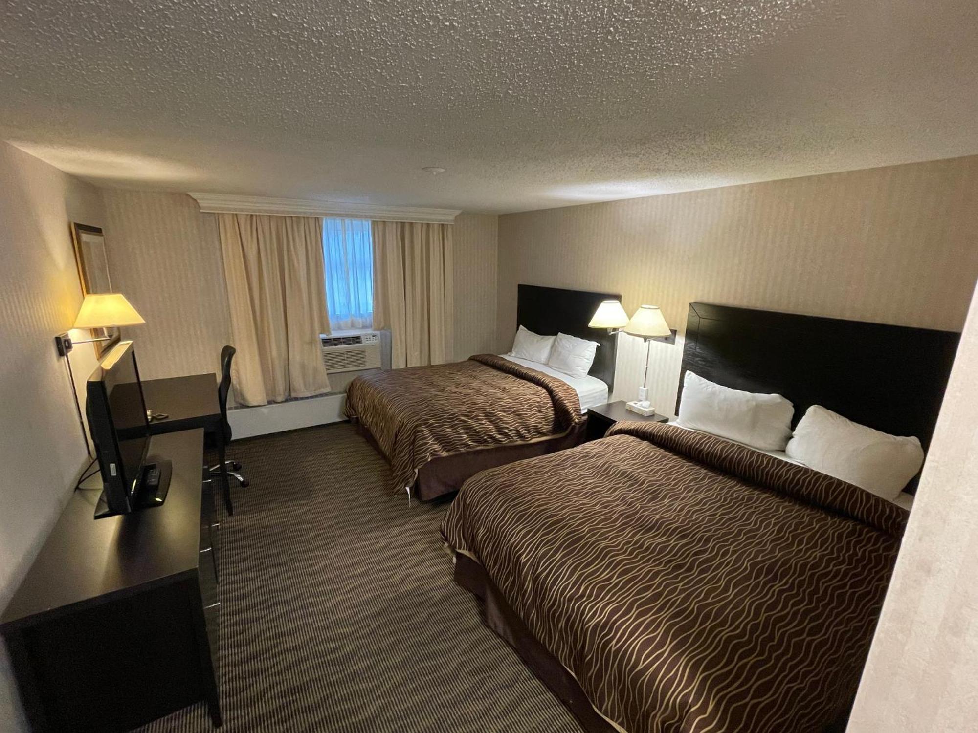 Almac Hotel Lac La Biche Extérieur photo